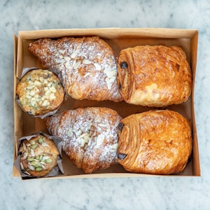 Pastry Sharing Box Small