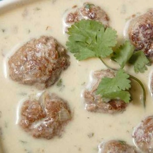 Kofta With Yogurt Meal