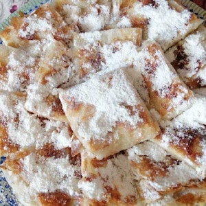 Sugar Pastry with Milk