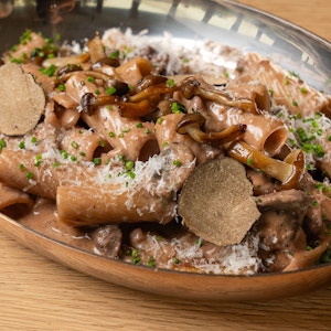 Creamy truffle rigatoni with tenderloin 🆕