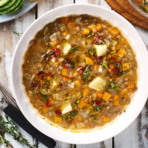 Potato & Lentil Soup (v) - شوربة البطاطا والعدس (ن)