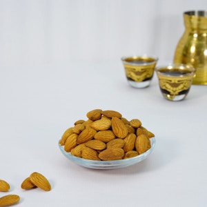 ALMONDS LARGE SMOKED