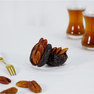 Dates with Pecans 250g