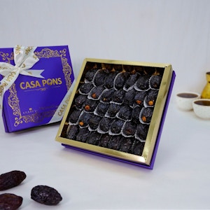 Large majdool dates gift box