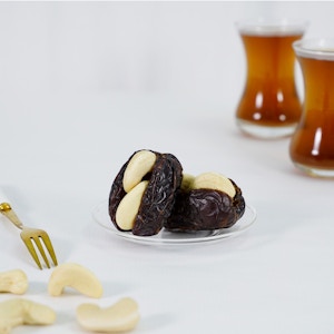 STUFFED DATES CASHEW