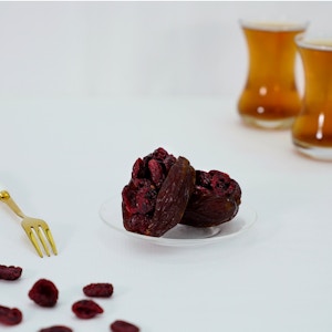 STUFFED DATES CRANBERRIES