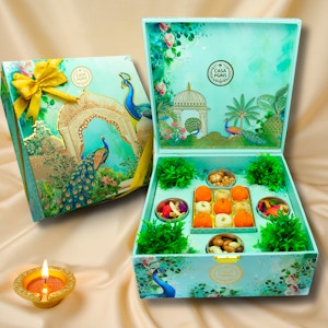 VVIP Peacock Box - Extra Large