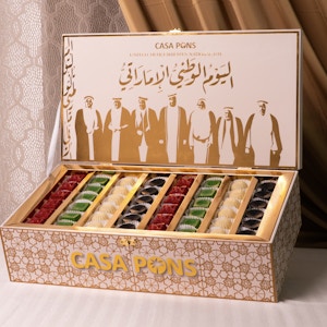 WHITE NATIONAL DAY CHOCOLATE BOX- Large