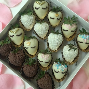 Chocolate Strawberries "Angels"