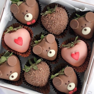 Chocolate Strawberries "Bears"