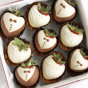 Chocolate Strawberries "Bride & Groom"
