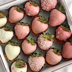 Chocolate Strawberries "Pink Gradient"