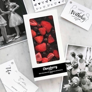 Dark Chocolate Bar with Dry Strawberries & Blueberries