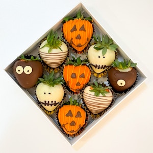 Limited Edition Halloween Casper Strawberries