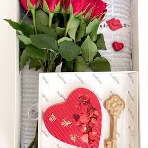 Mini Love Red Heart & Key "Valentine"