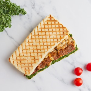 GRILLED CHICKEN & PESTO