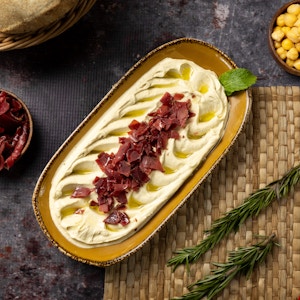 Hummus W Pastrami حمص بالبسطرمه