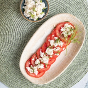 Tomatoes Slices with Feta Cheese شرائح الطماطم مع الجبن الفيتا