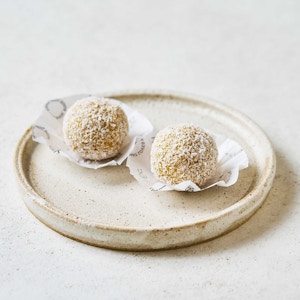 Apricot Filled Amardeen Ball