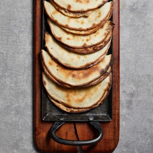 Mouajanat Lahme Baajine Beiruti ( معجنات لحم بعجين بيروتيه ) ( 1 Pc )