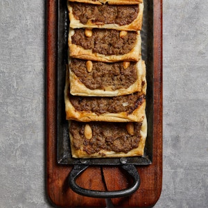 Mouajanat Lahme Baajine Traboulsi ( معجنات لحم بعجين طرابلسيه )( 1 Pc )