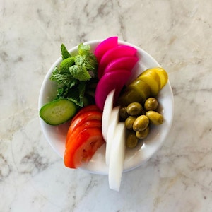 Vegetable Plate ( صحن خضار مشكل )