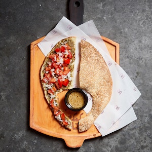 Za'atar With Onions & Tomatoes