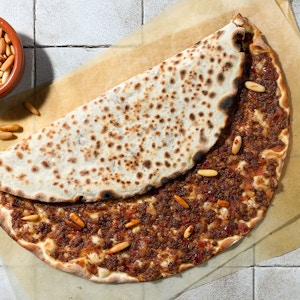 Molasses Lahm Bil Ajine