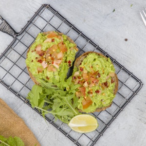 Avocado On Toast - Farmer Bıtes