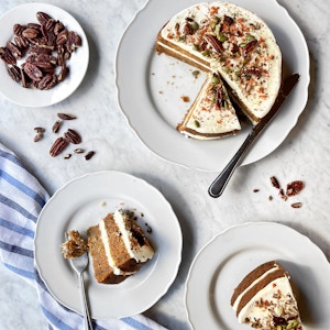 Spiced Carrot cake (v)