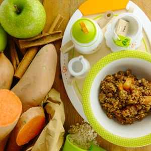 Cinnamon, apple & sweet potato crumble- 160g