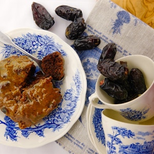 Sticky date pudding with toffee sauce- 217g