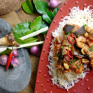 Thai red Panang chicken curry and rice- 405g