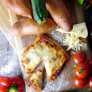 Turkey ham and cheese sweet potato pizza bear- 228g