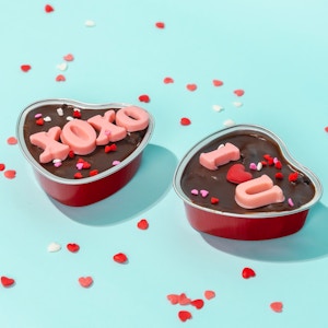 Mini heart cake (includes 1)