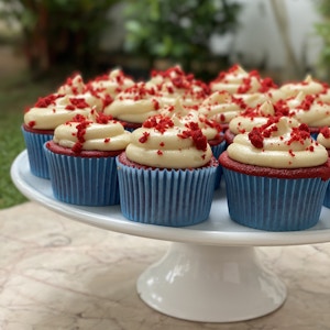 Red velvet with cream cheese frosting - box of 12
