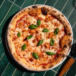 Classic Margherita Large Pizza 13"