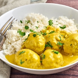 DANISH MEATBALLS IN CURRY (Boller in Karry)