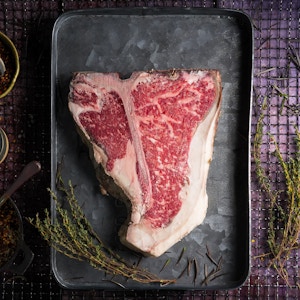 Dry Aged Black Angus T-Bone Steak - Black Onyx